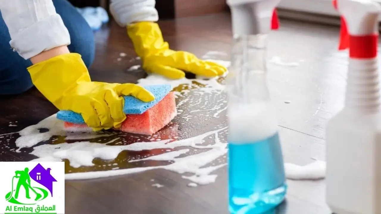 شغالات بالساعة في الشارقة