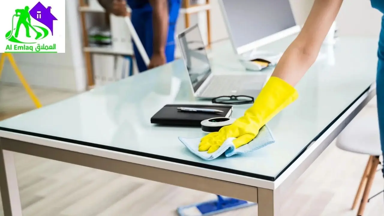 شركات تنظيف بالساعات في أم القيوين