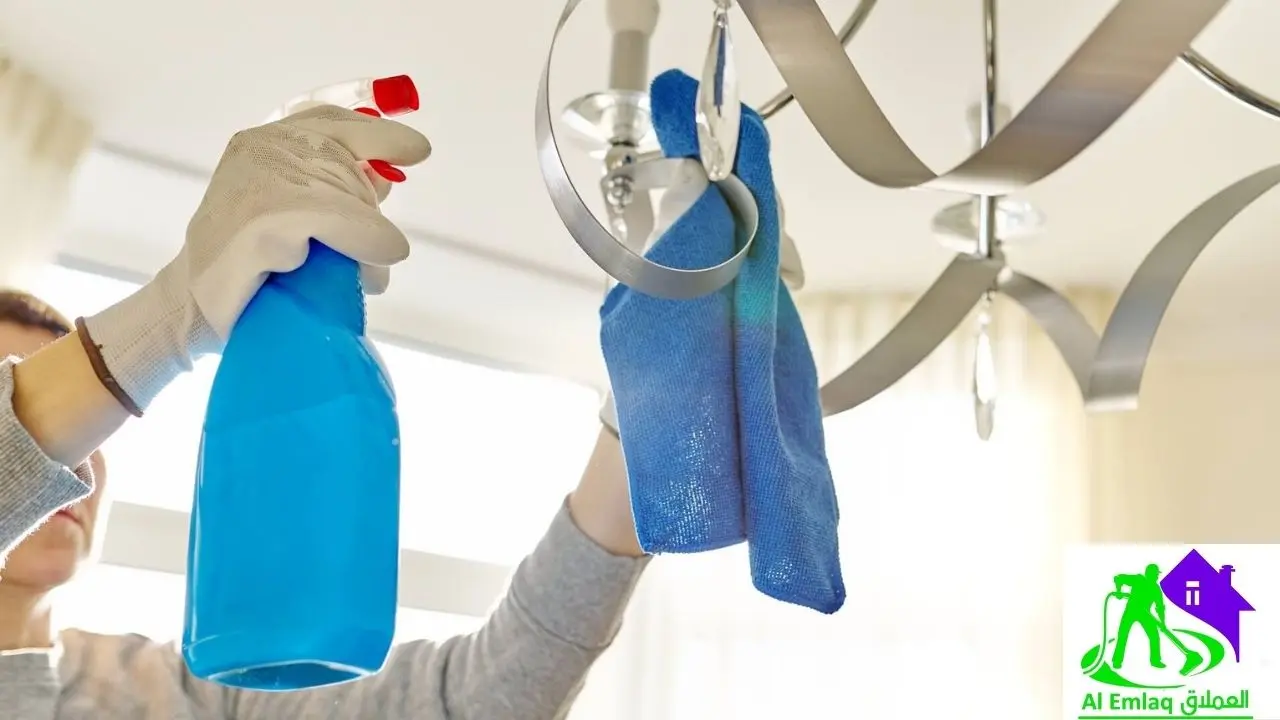 خدمات شركة تنظيف وتلميع الثريات في دبي